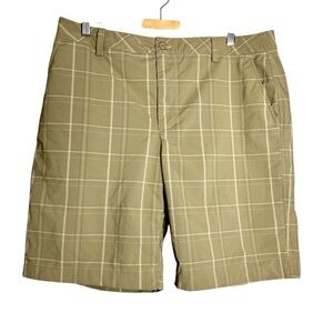 Under Armour Performance Brown Plaid Flat Front Golf Shorts, size 36